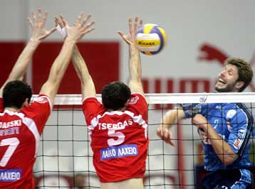 Δύσκολες κληρώσεις για τις ελληνικές ομάδες στα κύπελλα Ευρώπης