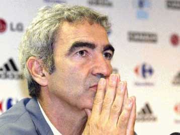 Τίποτα δεν κουνάει τον Ντομενέκ από τη θέση του