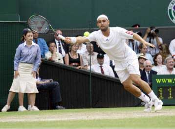 Ο Παγδατής παραδόθηκε στον Λόπεθ και αποκλείστηκε από το Γουίμπλεντον