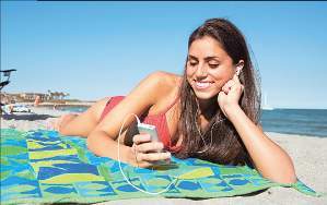 Μουσική δίπλα στο κύμα