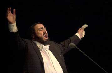 Συμφώνησαν η χήρα και οι κόρες του Παβαρότι για την κληρονομιά που τους άφησε