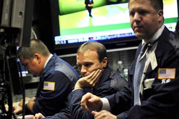 Αρνητικό πρόσημο στις συναλλαγές στην Ευρώπη, περιορισμένα κέρδη στη Γουόλ Στριτ