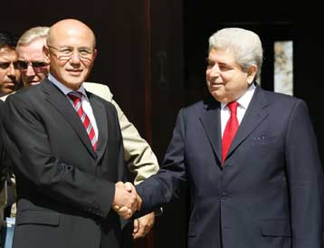 Επί της αρχής συμφωνία Χριστόφια – Ταλάτ για «μία κυριαρχία και ιθαγένεια» στην Κύπρο