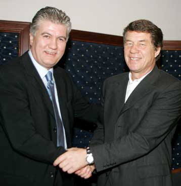 Ανανεώνεται η Εθνική με τη σύμφωνη γνώμη του Ρεχάγκελ