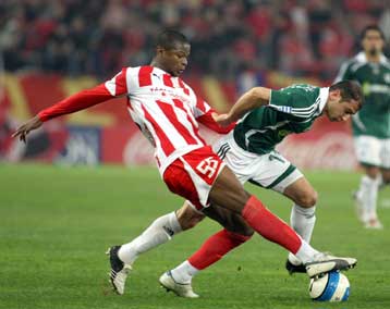 Οριστικά παρελθόν από τον Ολυμπιακό Σέζαρ και Λεοζίνιο