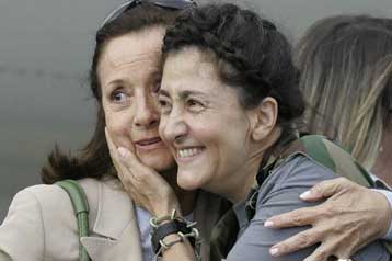 Ικανοποιημένη η διεθνής κοινότητα από την απελευθέρωση της Ίνγκριντ Μπετανκούρ