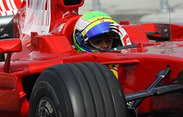 Πρωτιά και ατύχημα για Μάσα στο Σίλβερστοουν