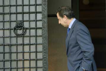 «Κλείνει» η κυβέρνηση το θέμα του ταξιδιού του Μιχάλη Λιάπη