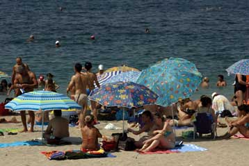 Kύμα καύσωνα με κορύφωση την Τρίτη και την Τετάρτη