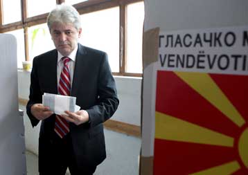 Κυβέρνηση με τον Αλί Αχμέτι σχηματίζει στην ΠΓΔΜ ο Ν.Γκρούεφσκι