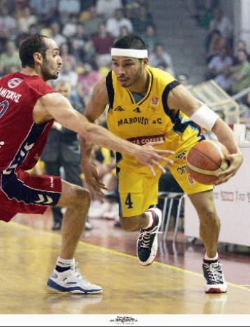 Το Μαρούσι ανανέωσε με Στίβενσον και προχωράει για Μαυροκεφαλίδη