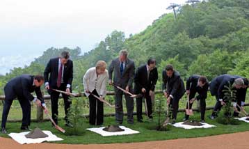 Συμφωνία στη G8 για μείωση των αερίων του θερμοκηπίου στο ήμισυ έως το 2050