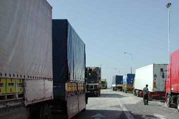 Πάνω από 100 τόνους ακατάλληλων προϊόντων μπλόκαρε η Νομαρχία Πειραιά