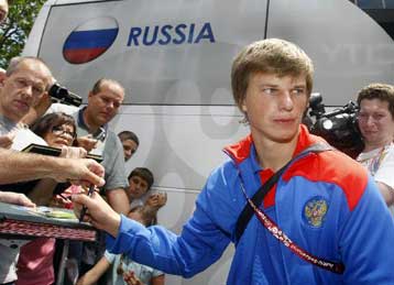 «Το Euro έβλαψε την καριέρα μου» δήλωσε ο Αρσάβιν!