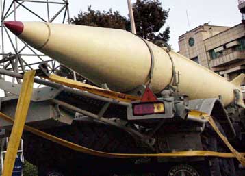 Με πυραυλικές δοκιμές απαντά το Ιράν στις φήμες για ενδεχόμενη επίθεση εναντίον του