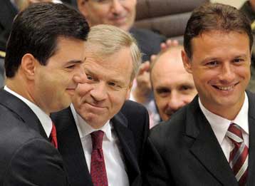 Αλβανία και Κροατία υπέγραψαν τα πρωτόκολλα σύνδεσης με το ΝΑΤΟ