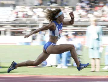 Ακόμα… πετάει η Δεβετζή με άλμα για χρυσό στο Πεκίνο