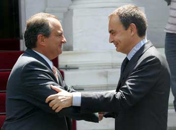 Τις άριστες σχέσεις Ελλάδας-Ισπανίας επαναβεβαίωσαν Καραμανλής και Θαπατέρο