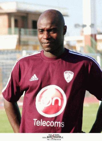 Ατομικό για Μπενζά και Σερεμέτ στη Λάρισα