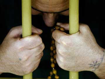 Αποζημίωση θα καταβάλει το βρετανικό υπουργείο Αμυνας για βασανισμούς Ιρακινών