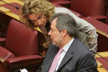 Για αποτυχία στην ακτοπλοϊκή πολιτική κατηγορεί την κυβέρνηση το ΠΑΣΟΚ