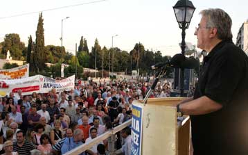 Αμεση ενίσχυση 1.000 ευρώ και επίδομα θέρμανσης ζητά η ΓΣΕΕ