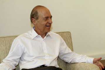 Αιχμές κατά των εμπλεκόμενων στελεχών του ΠΑΣΟΚ στην υπόθεση Siemens από τον Κ.Σημίτη