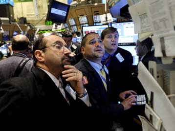 Κατακόρυφη πτώση στην Ευρώπη, υποχώρηση και στη Γουόλ Στριτ την Παρασκευή