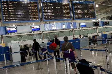 Καταργείται ώς το τέλος του έτους η έκδοση βίζας για τις ΗΠΑ