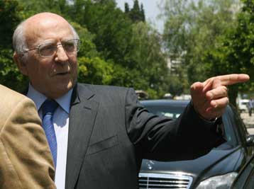 Προτάσεις για αλλαγές στο πολιτικό σύστημα από κορυφαίους πολιτικούς