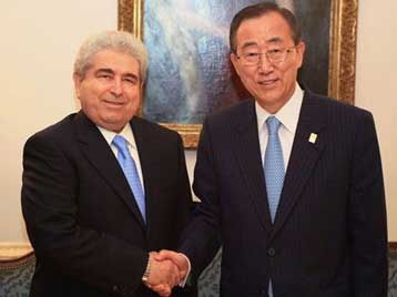 Συνάντηση σε θερμό κλίμα του Δημήτρη Χριστόφια με τον Μπαν Γκι-Μουν