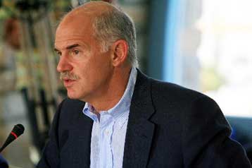 Αβουλία και φόβο «χρεώνει» στην κυβέρνηση ο Γιώργος Παπανδρέου