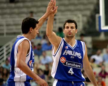 Ξεκινάει για το ταξίδι στο Πεκίνο η Εθνική, πρεμιέρα κόντρα στον Λίβανο