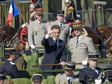 Ευρώπη, Μέση Ανατολή και Β.Αφρική στην παρέλαση για την Ημέρα της Βαστίλλης