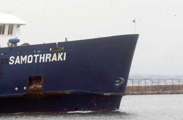 Ένταση στο λιμάνι της Καβάλας, λόγω πολύωρης καθυστέρησης στον απόπλου δύο πλοίων