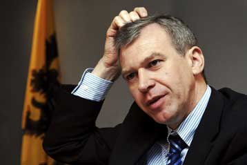 Παραίτηση υπέβαλε ο πρωθυπουργός του Βελγίου Ιβ Λετέρμ