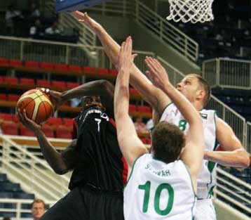 Δύο στα δύο και πρωτιά για τη Σλοβενία