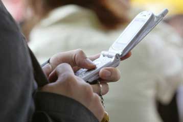 Μειώσεις τιμών στην περιαγωγή γραπτών μηνυμάτων θα επιβάλει η ΕΕ