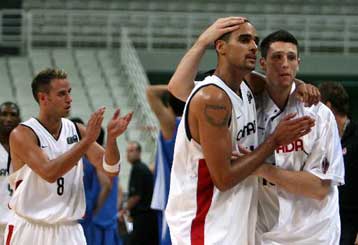 Με ανατροπή ο Καναδάς πήρε το εισιτήριο για τα προημιτελικά