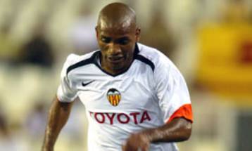 Έρχεται για να υπογράψει ο Ρεγκέιρο, νωρίτερα επιστρέφει ο Γκιάρο