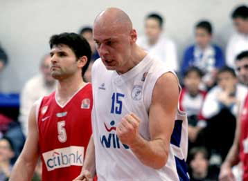 Στο ρόστερ της Ολύμπιας εντάχθηκε και ο Παπαϊωακείμ