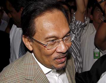 Ελεύθερος με εγγύηση ο αρχηγός της αντιπολίτευσης στη Μαλαισία