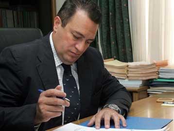 Νέα εκπαιδευτική βαθμίδα «Κολεγίων» καθιερώνει το νομοσχέδιο