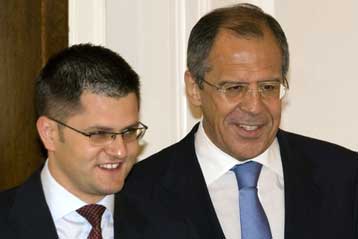 Ρωσική χείρα βοηθείας στη Σερβία για να προσφύγει στη Χάγη για το Κόσοβο