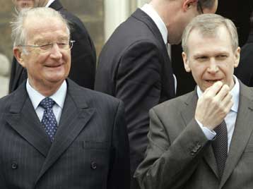 Στην πρωθυπουργία του Βελγίου παραμένει ο Ιβ Λετέρμ με βασιλική εντολή