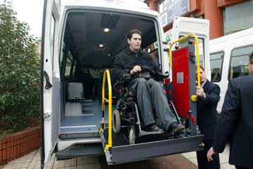 Λύνεται το πρόβλημα με τις κάρτες μετακίνησης για άτομα με αναπηρία