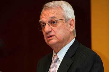 Συνεχίζεται η αντιπαράθεση Χατζηγάκη – δικαστικών για το αυτοδιοίκητο