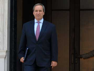 Σε ρυθμούς αναθεώρησης οι δείκτες της ελληνικής οικονομίας