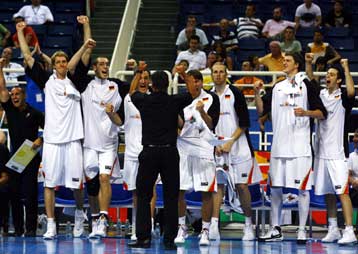 Ο Νοβίτσκι «τσέκαρε» το εισιτήριο της Γερμανίας για το Πεκίνο