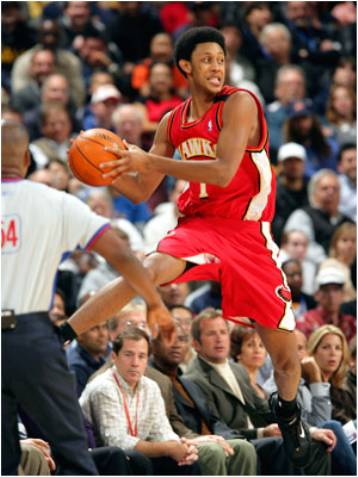 Οι Χοκς πέρασαν στην αντεπίθεση για τον Τσίλντρες